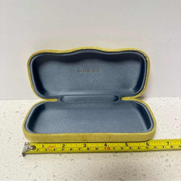 Gucci Hardshell Clam Sunglasses Case - Picture 2 of 2